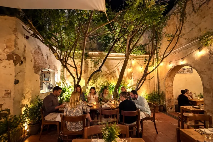 Craving Pizza & Good Veggies in San Miguel? Try Bennu