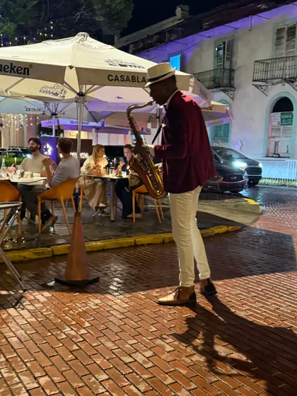 A saxophone on the street in Casco Viejo, after dinner