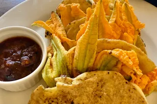 Vegan Friendly Restaurants in San Miguel de Allende: Finding Tables for My Sister