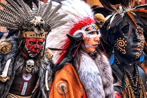 What Came Down the Street: Gran Desfile de Danzas Locales y Foráneas