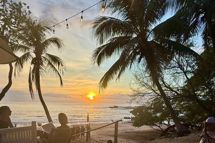 Costa Rica Dispatch: A Hard-to-Find Table by the Sea at La Luna, Nosara
