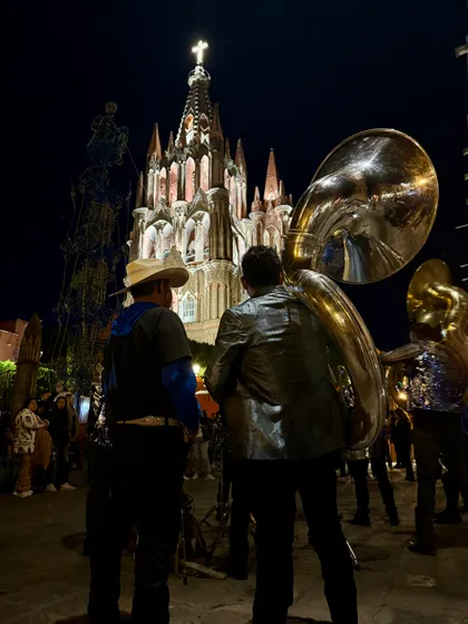 Tubbas Beneath the Parroquia